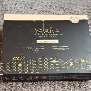 Revitalizing Antioxidant Eye Cream - Black and Gold